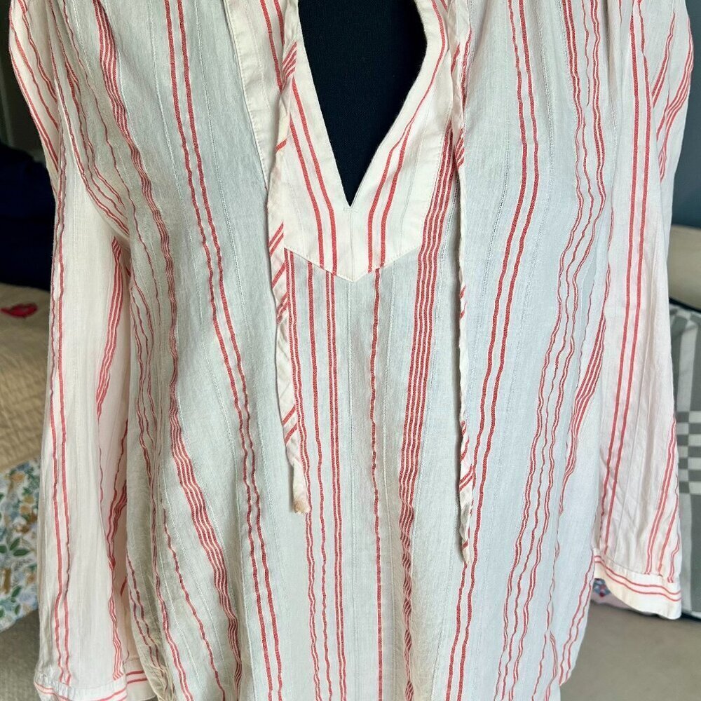 LOFT - SEERSUCKER WHITE AND RED STRIPE SHIRT - SIZE L - Picture 3 of 8